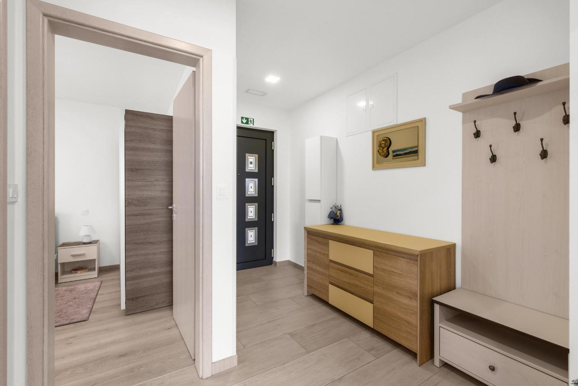 Apart Residence Blue Sea ポレッチ 部屋 写真